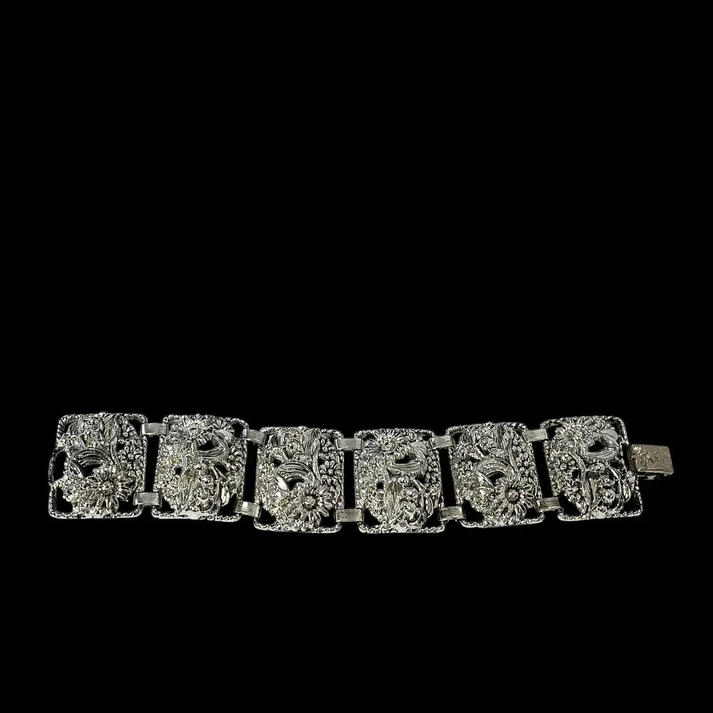 Vintage Sarah Coventry Silver Tone Floral Panel Bracelet Wide Hinged Link Ornate